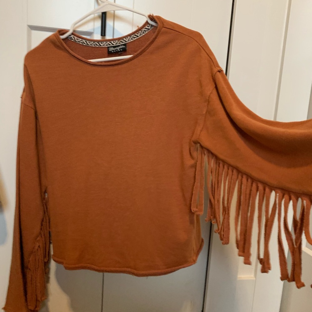 Retro fringed sweater